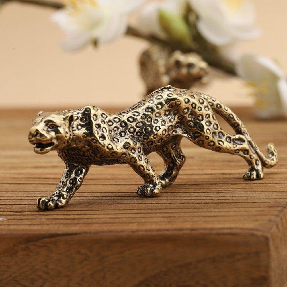 チーターの置き物　インテリアチーターオブジェ　中古品 Amazon.co.jp: 真鍮チーター 置物 ウォーキングチーター 置物